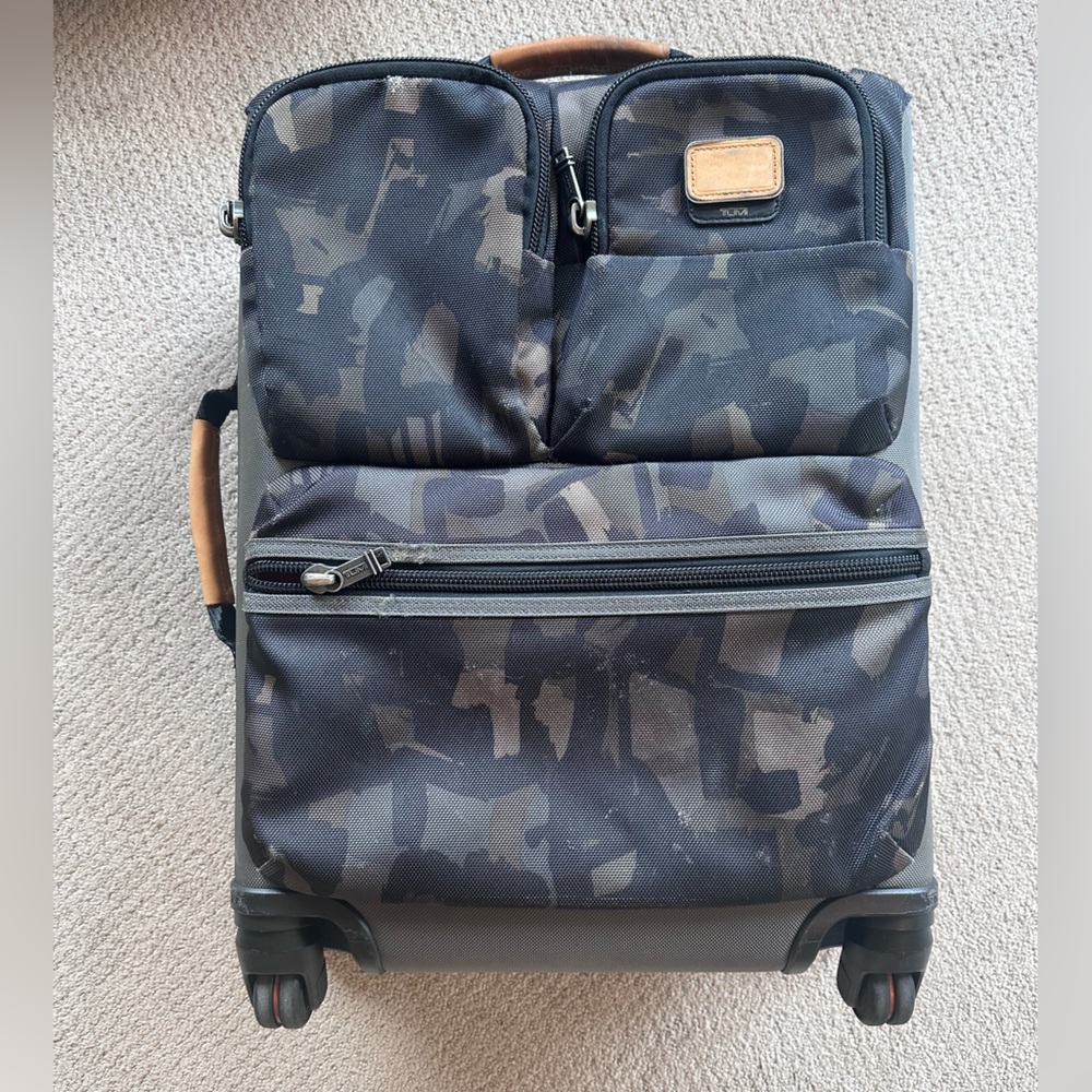 Tumi Alpha Bravo Kirtland International Expandable Carry-On